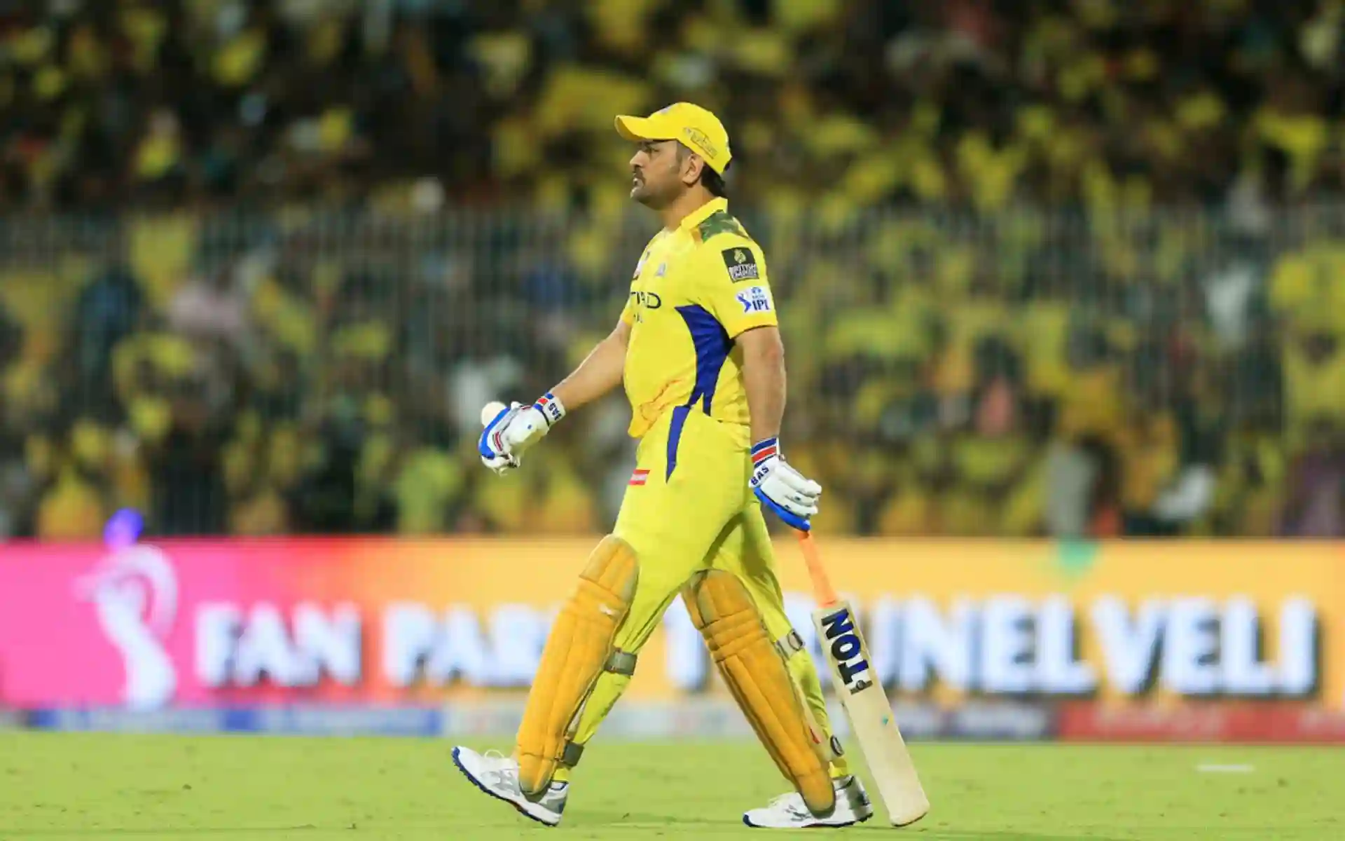 Why KKR Trump Card Varun Chakravarthy Can Decimate New CSK Captain MS Dhoni Why KKR Trump Card Varun Chakravarthy Can Decimate New CSK Captain MS Dhoni